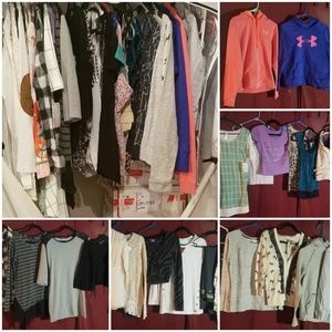 Women's Size SMALL 32PC Clothing Bundle